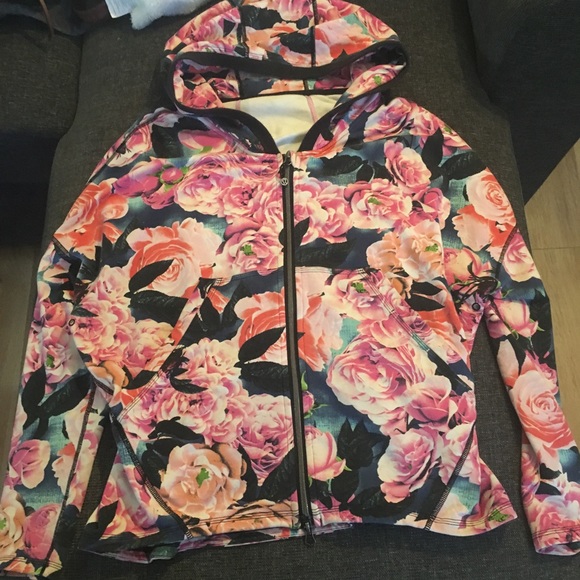 Lululemon Hold Your Om Secret Garden hoodie